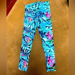 Lilly Pulitzer Maldives Girls Leggings. NWT. Size XL 12-14. Never worn!